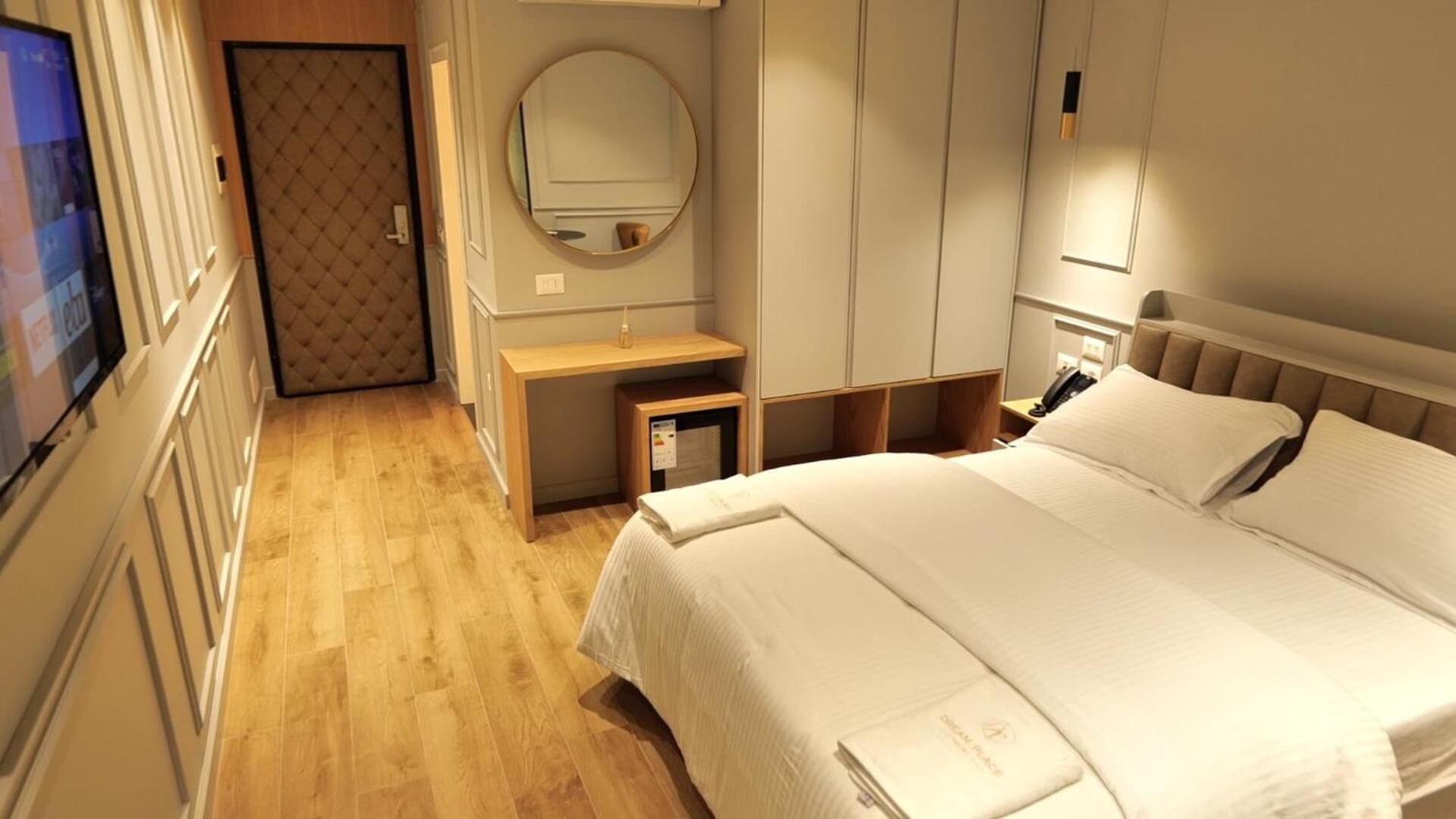 Dream Place Hotel Kamëz エクステリア 写真