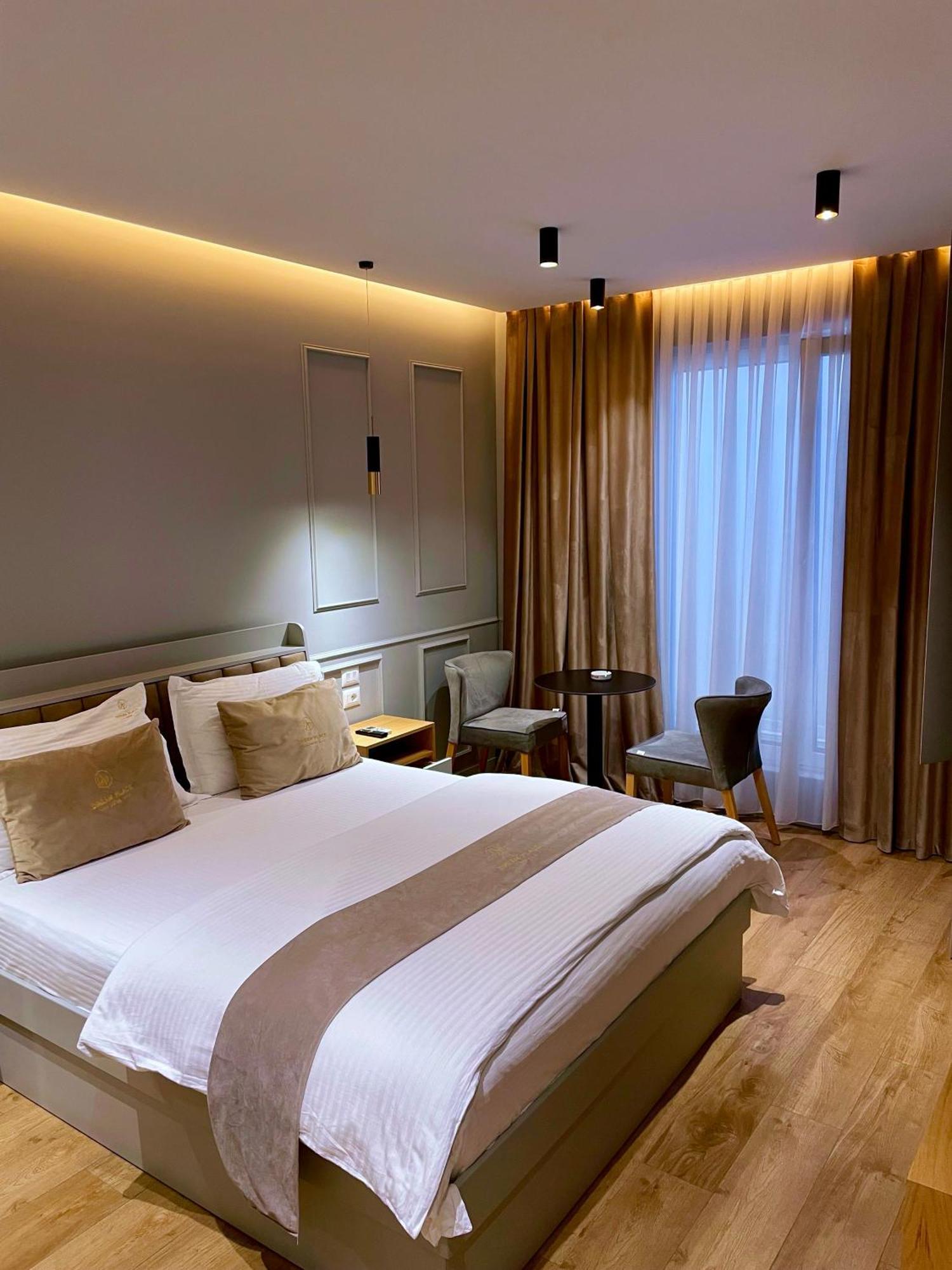Dream Place Hotel Kamëz エクステリア 写真