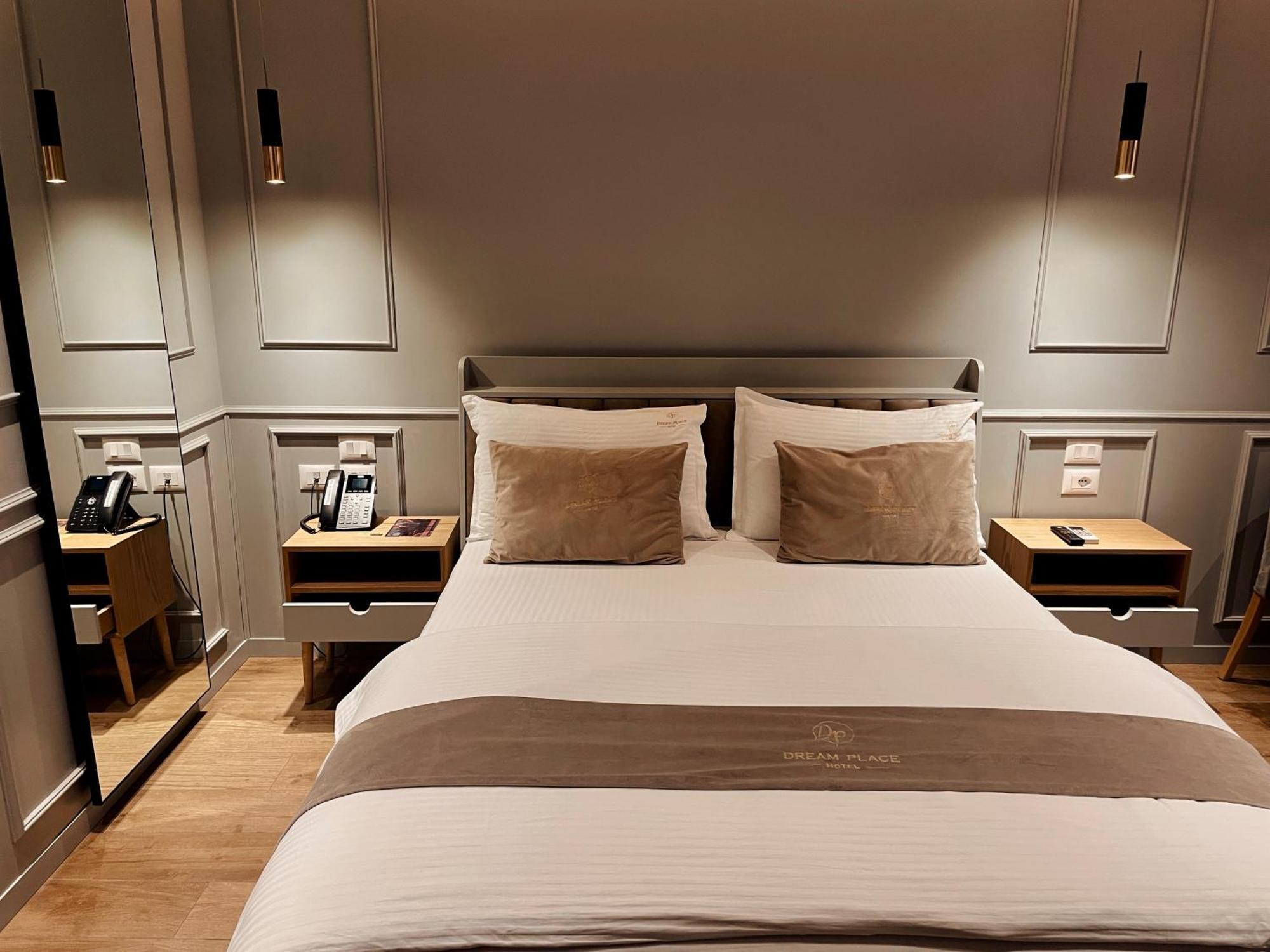 Dream Place Hotel Kamëz エクステリア 写真